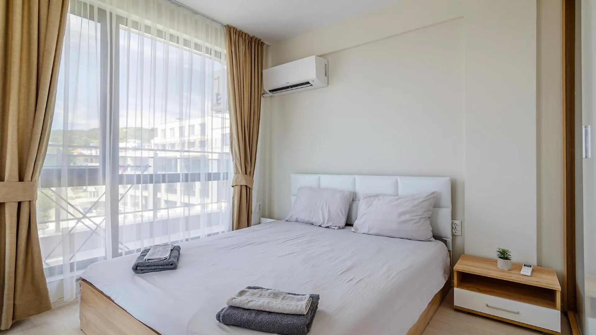 New Vinnie View Varna