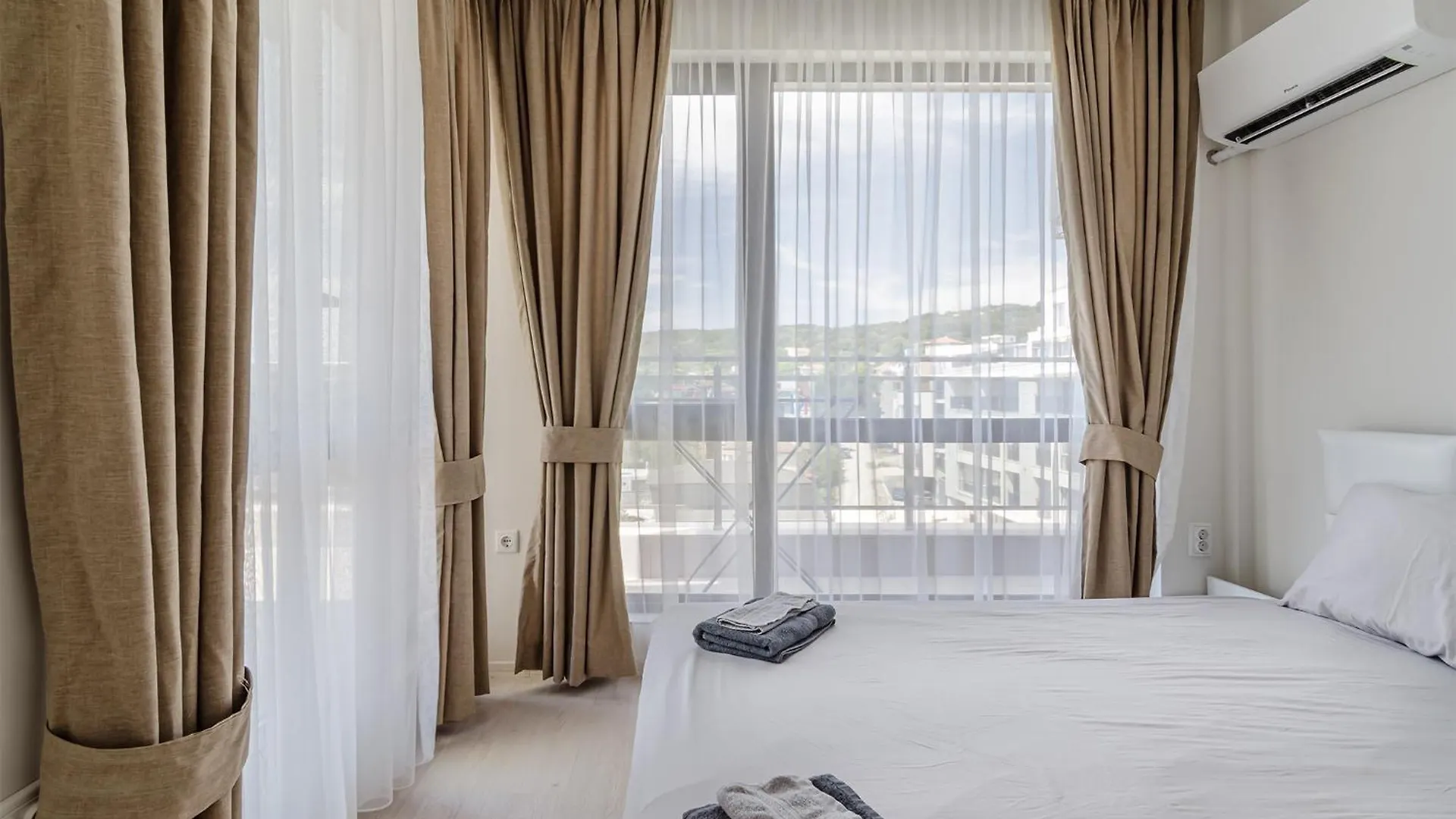 New Vinnie View Varna